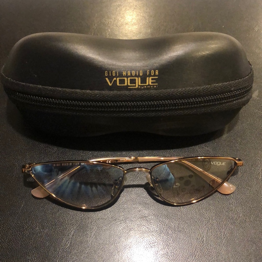 LIMITED EDITION GIGI HADID FOR VOGUE SUNGLASSES